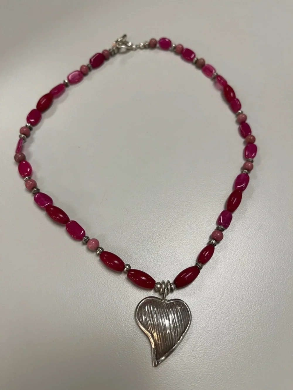 Source Unknown Pink Beaded Necklace with Silver Heart Pendant